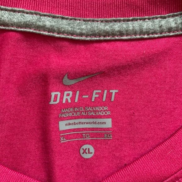 T shirt - Picture 3 of 3